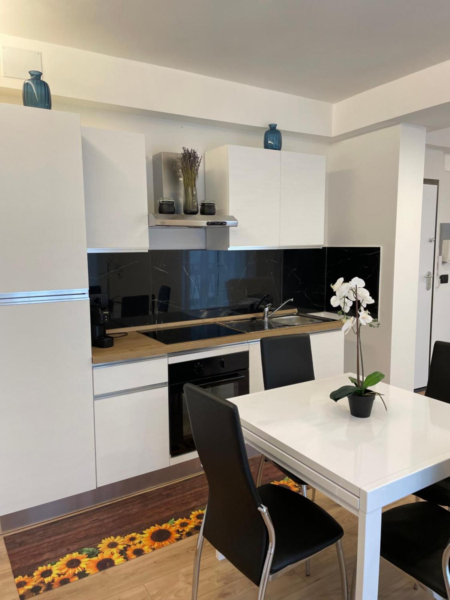 Il Girasole Apartment เจนัว ภายนอก รูปภาพ