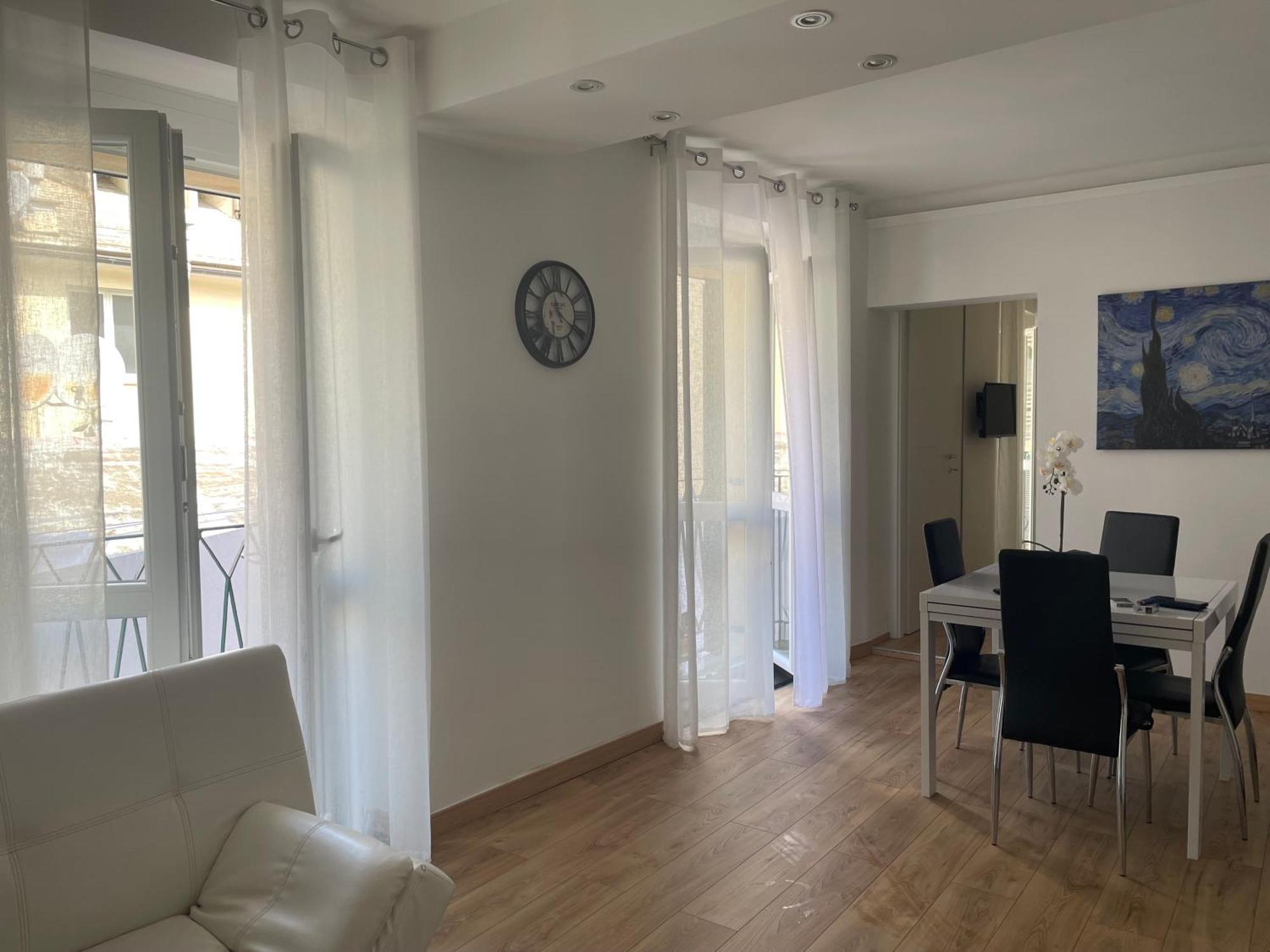 Il Girasole Apartment เจนัว ภายนอก รูปภาพ